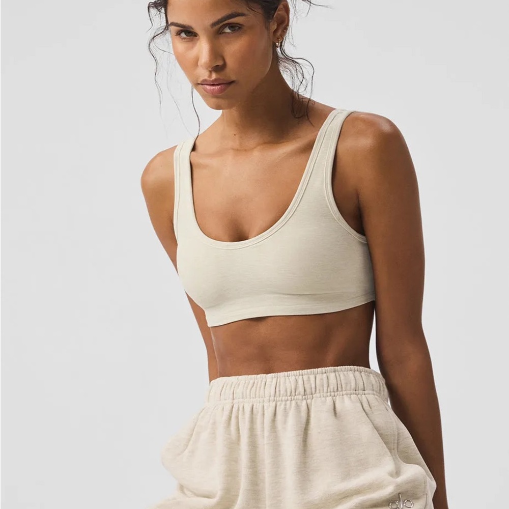 Alo Oatmeal Cream Alosoft Center Stage Bra